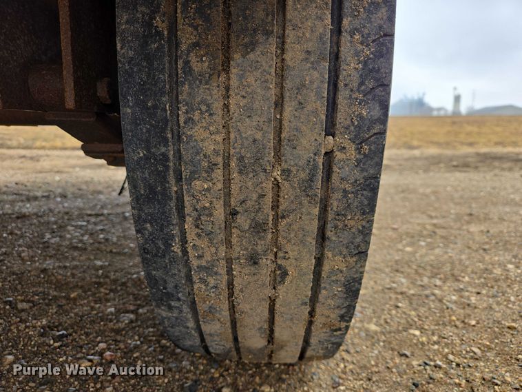 image for item ES2998 2013 CPI DL750 Refueler fuel trailer