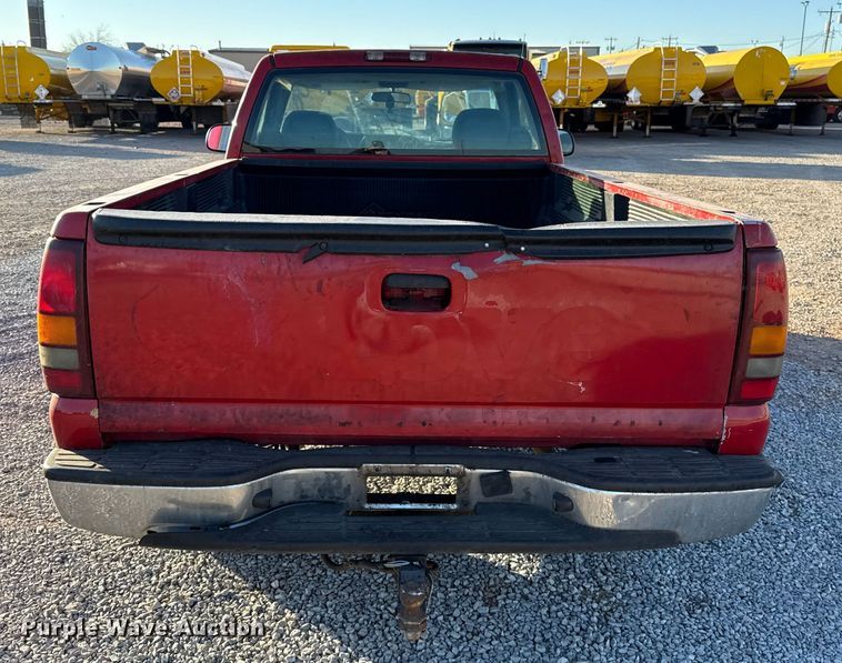 image for item ES5593 2002 Chevrolet Silverado 1500 pickup truck