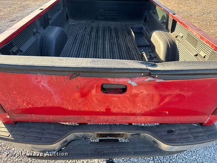 image for item ES5593 2002 Chevrolet Silverado 1500 pickup truck