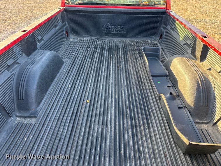 image for item ES5593 2002 Chevrolet Silverado 1500 pickup truck