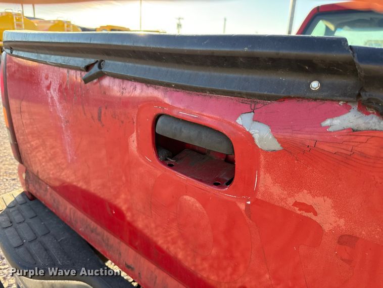 image for item ES5593 2002 Chevrolet Silverado 1500 pickup truck