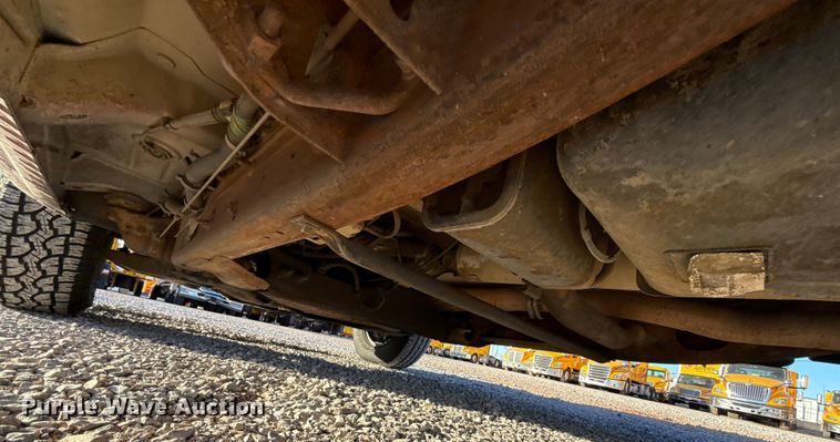 image for item ES5593 2002 Chevrolet Silverado 1500 pickup truck