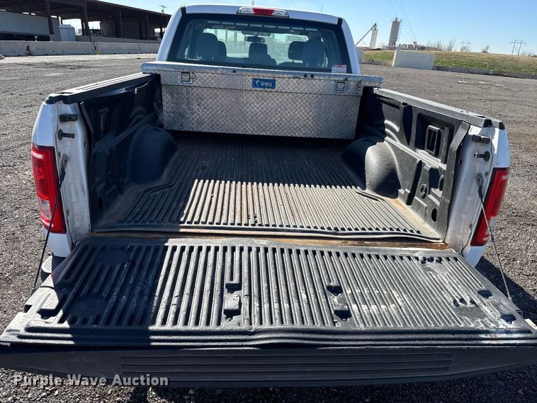 image for item ES5906 2016 Ford F150 XL Ext. Cab pickup truck