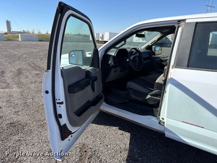 image for item ES5906 2016 Ford F150 XL Ext. Cab pickup truck