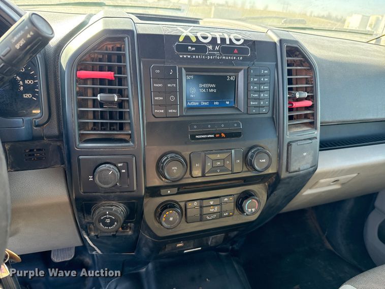 image for item ES5906 2016 Ford F150 XL Ext. Cab pickup truck