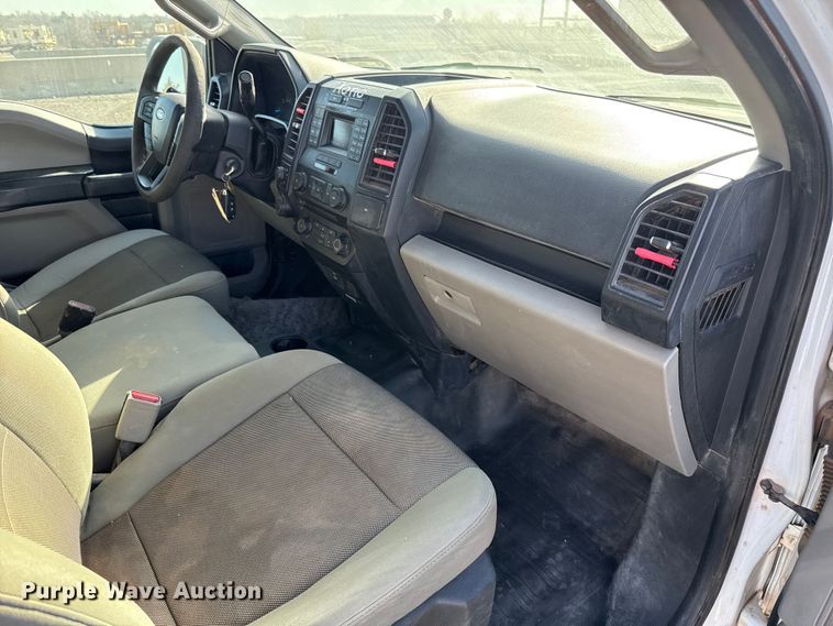 image for item ES5906 2016 Ford F150 XL Ext. Cab pickup truck