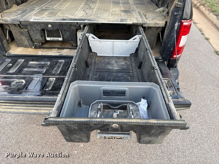 image for item ES5937 2019 Ford F150 Crew Cab pickup truck