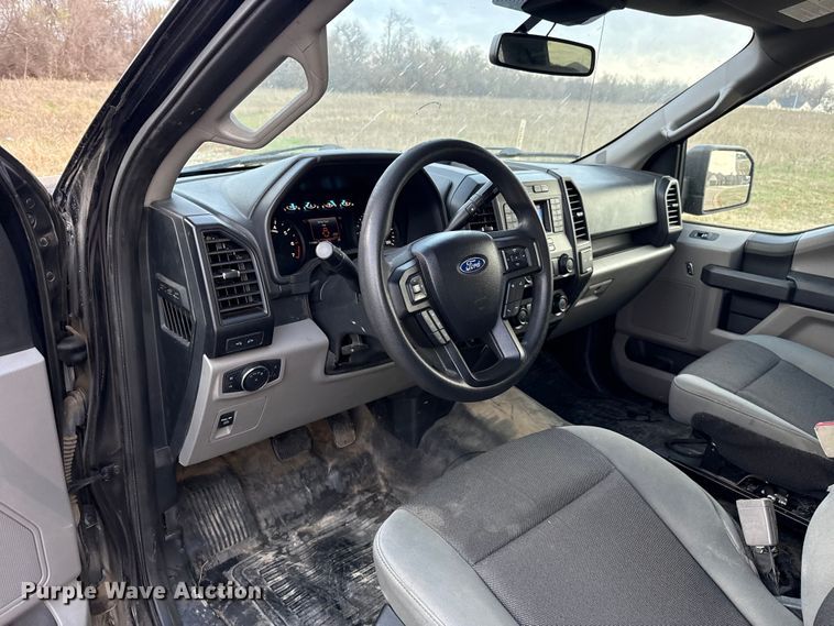 image for item ES5937 2019 Ford F150 Crew Cab pickup truck