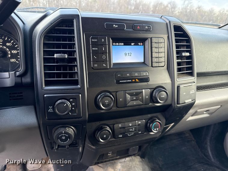 image for item ES5937 2019 Ford F150 Crew Cab pickup truck