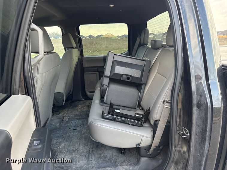 image for item ES5937 2019 Ford F150 Crew Cab pickup truck