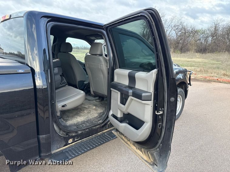 image for item ES5937 2019 Ford F150 Crew Cab pickup truck