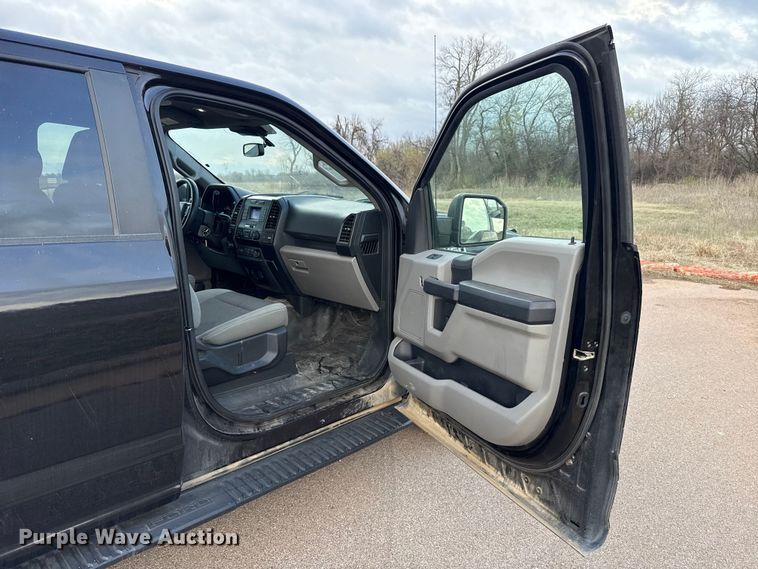 image for item ES5937 2019 Ford F150 Crew Cab pickup truck