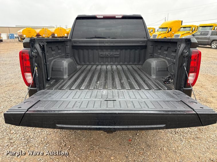 image for item ES5938 2022 GMC Sierra 1500 Crew Cab pickup truck