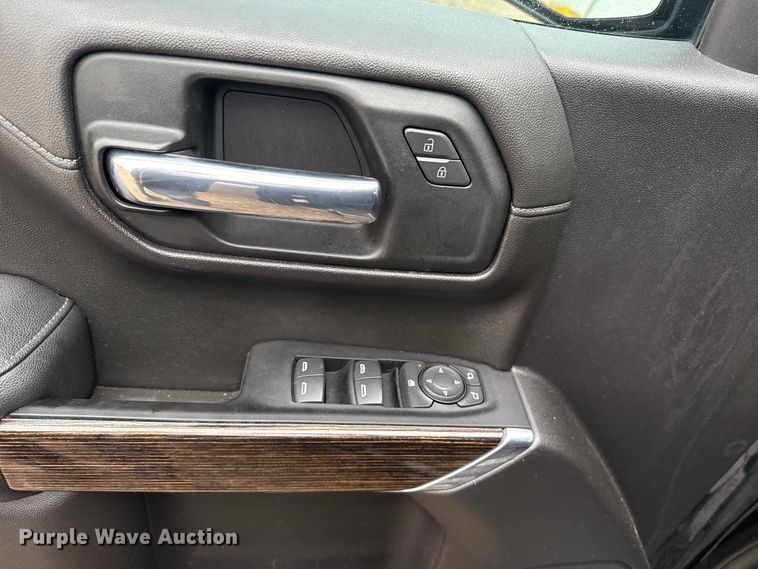 image for item ES5938 2022 GMC Sierra 1500 Crew Cab pickup truck