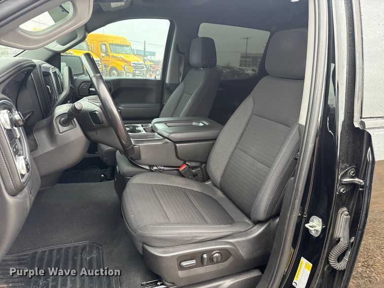 image for item ES5938 2022 GMC Sierra 1500 Crew Cab pickup truck