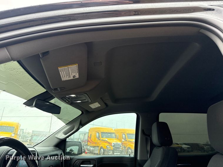 image for item ES5938 2022 GMC Sierra 1500 Crew Cab pickup truck