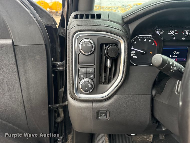 image for item ES5938 2022 GMC Sierra 1500 Crew Cab pickup truck