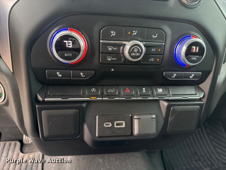 image for item ES5938 2022 GMC Sierra 1500 Crew Cab pickup truck