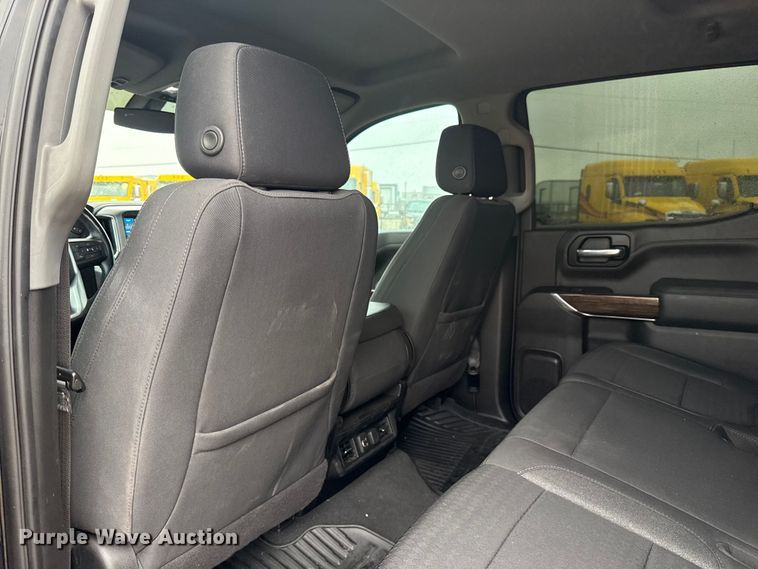 image for item ES5938 2022 GMC Sierra 1500 Crew Cab pickup truck