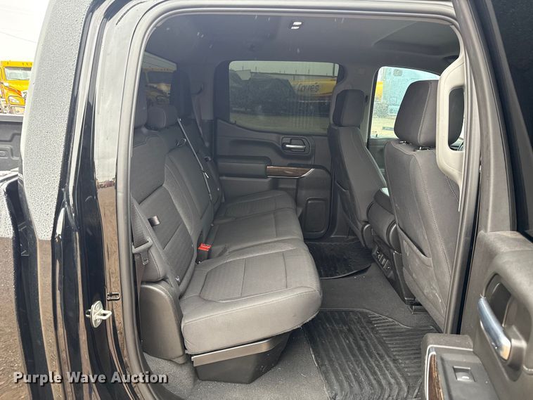 image for item ES5938 2022 GMC Sierra 1500 Crew Cab pickup truck