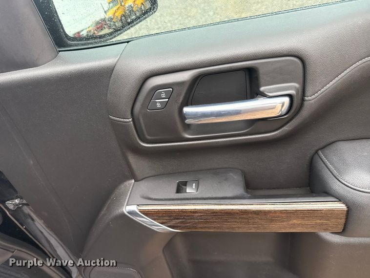 image for item ES5938 2022 GMC Sierra 1500 Crew Cab pickup truck