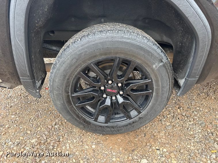 image for item ES5938 2022 GMC Sierra 1500 Crew Cab pickup truck