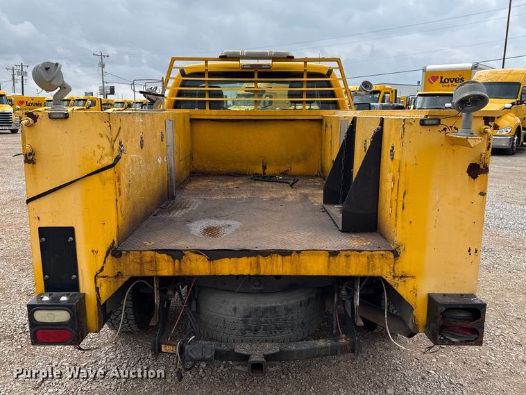 image for item ES5939 2013 Ford F250 Super Duty utility bed pickup truck