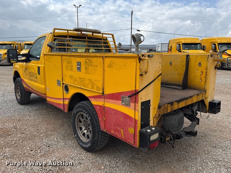 image for item ES5939 2013 Ford F250 Super Duty utility bed pickup truck