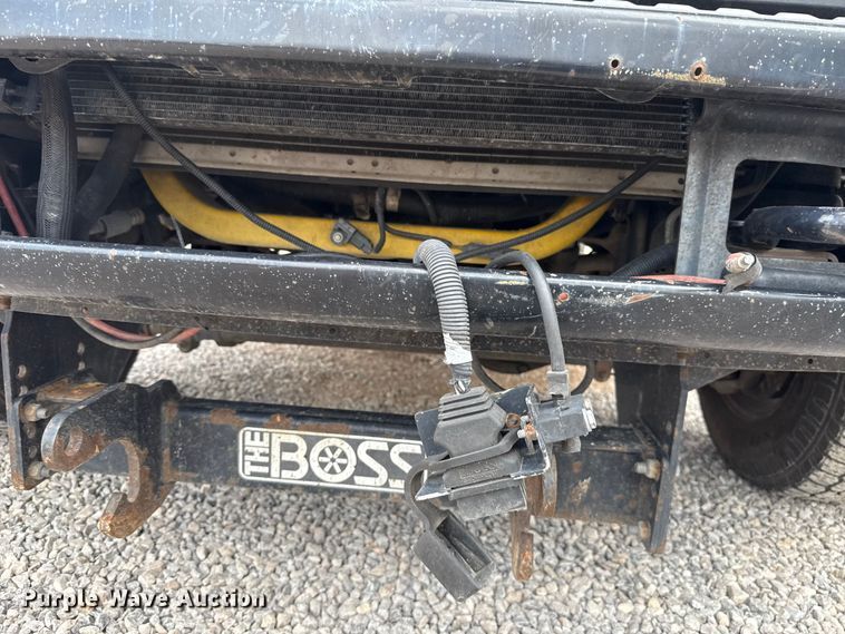 image for item ES5939 2013 Ford F250 Super Duty utility bed pickup truck