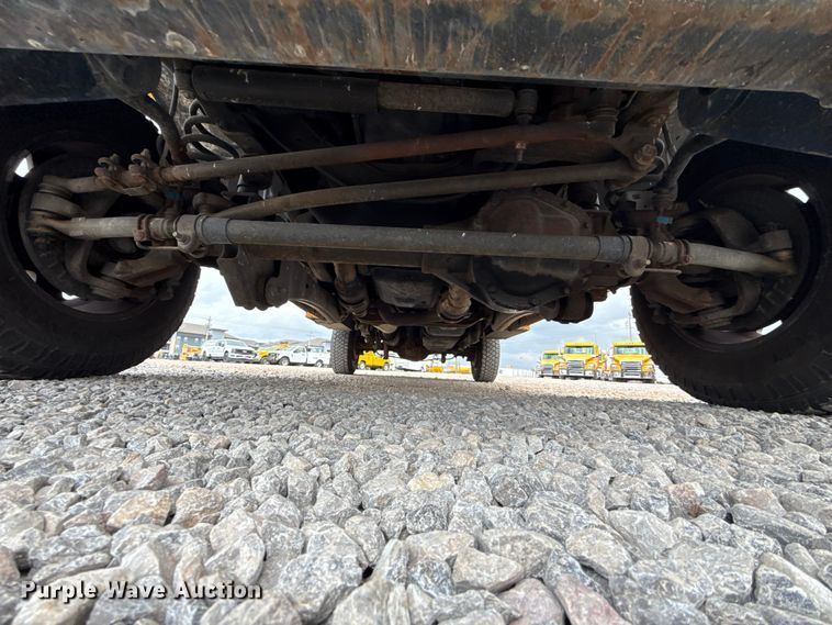 image for item ES5939 2013 Ford F250 Super Duty utility bed pickup truck