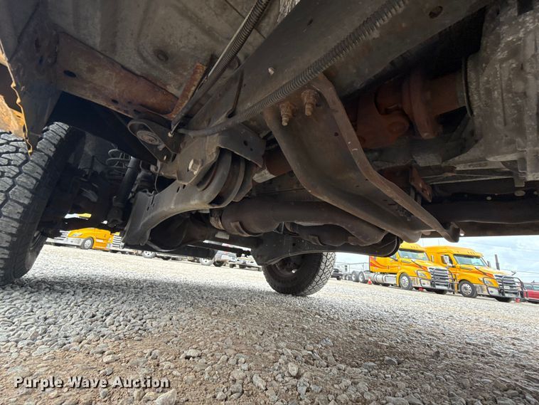 image for item ES5939 2013 Ford F250 Super Duty utility bed pickup truck