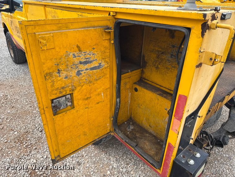 image for item ES5939 2013 Ford F250 Super Duty utility bed pickup truck