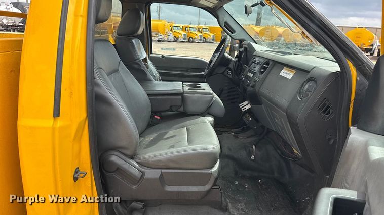 image for item ES5939 2013 Ford F250 Super Duty utility bed pickup truck