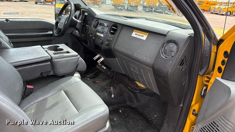 image for item ES5939 2013 Ford F250 Super Duty utility bed pickup truck