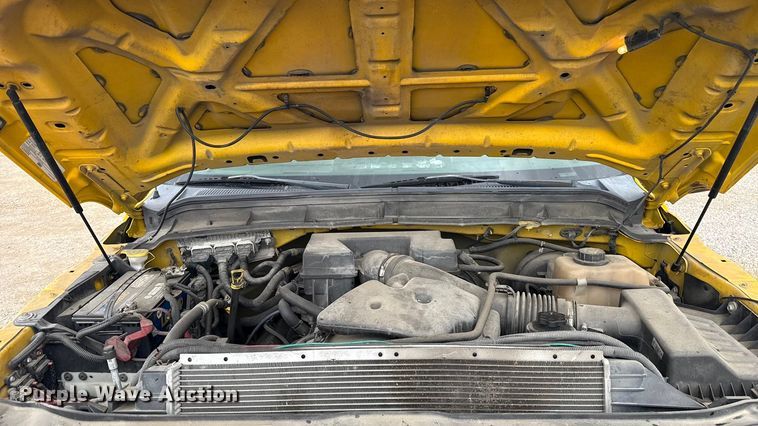 image for item ES5939 2013 Ford F250 Super Duty utility bed pickup truck