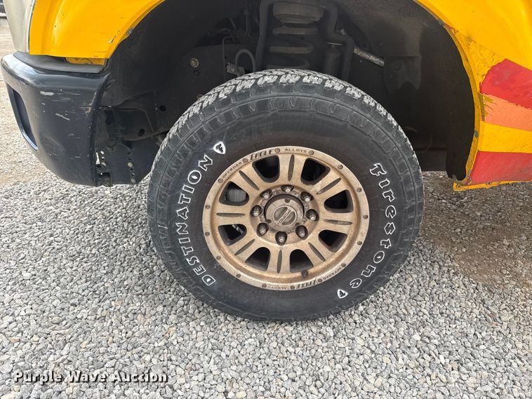 image for item ES5939 2013 Ford F250 Super Duty utility bed pickup truck