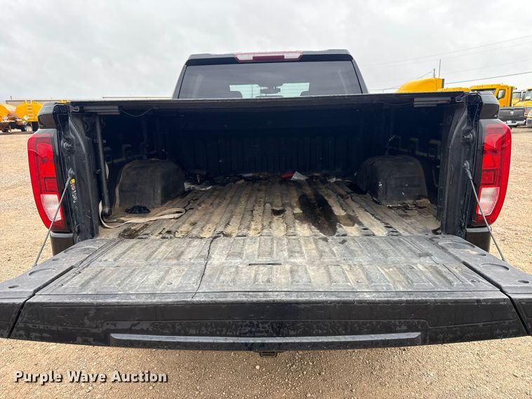 image for item ES5940 2022 GMC Sierra 1500 Crew Cab pickup truck