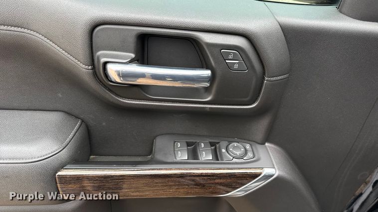 image for item ES5940 2022 GMC Sierra 1500 Crew Cab pickup truck