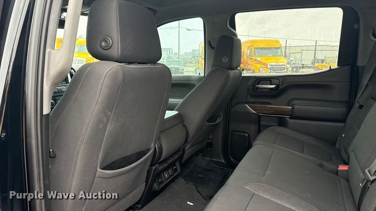 image for item ES5940 2022 GMC Sierra 1500 Crew Cab pickup truck