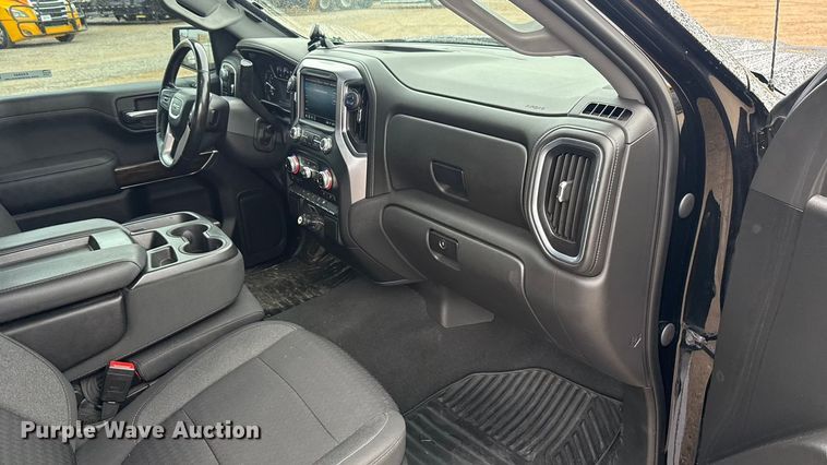 image for item ES5940 2022 GMC Sierra 1500 Crew Cab pickup truck