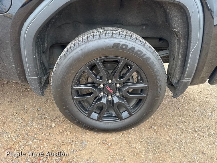 image for item ES5940 2022 GMC Sierra 1500 Crew Cab pickup truck