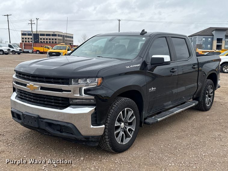 image for item ES5941 2022 Chevrolet Silverado 1500 Crew Cab pickup truck