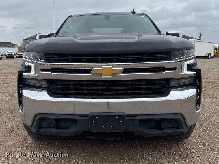 image for item ES5941 2022 Chevrolet Silverado 1500 Crew Cab pickup truck