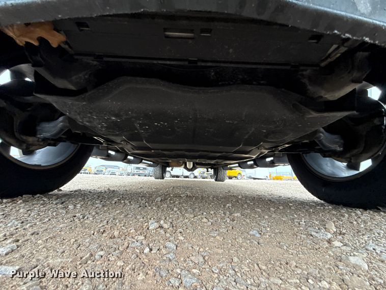 image for item ES5941 2022 Chevrolet Silverado 1500 Crew Cab pickup truck