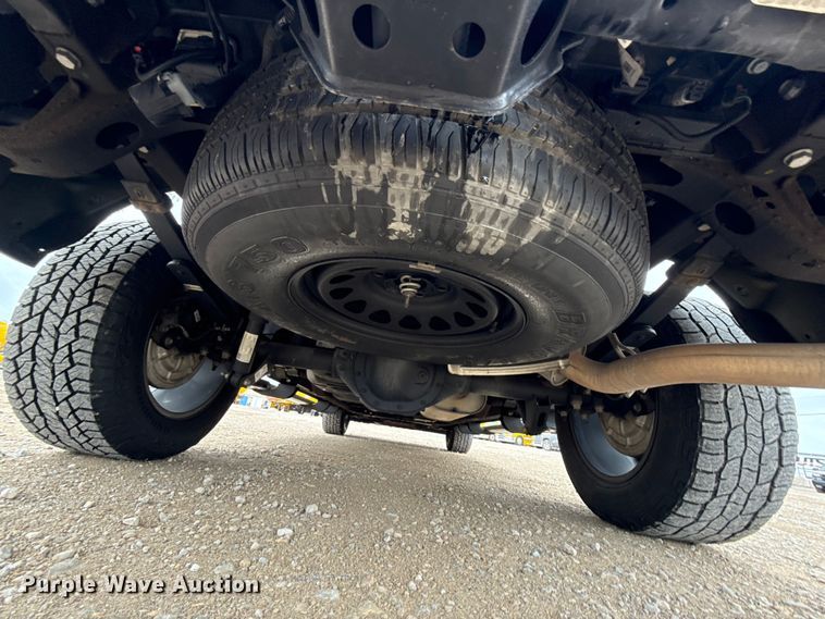 image for item ES5941 2022 Chevrolet Silverado 1500 Crew Cab pickup truck