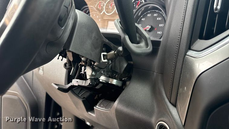 image for item ES5941 2022 Chevrolet Silverado 1500 Crew Cab pickup truck