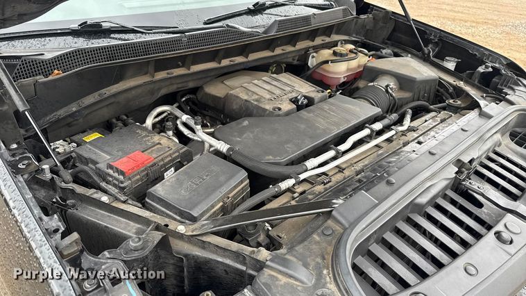 image for item ES5941 2022 Chevrolet Silverado 1500 Crew Cab pickup truck