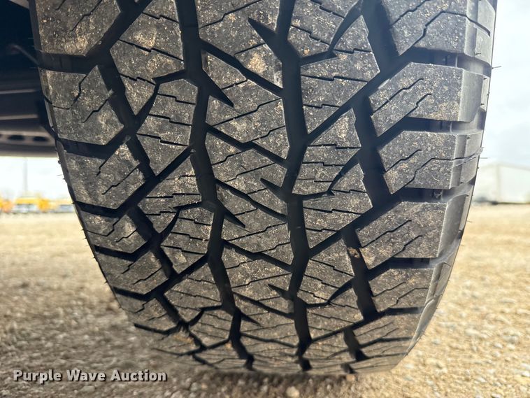 image for item ES5941 2022 Chevrolet Silverado 1500 Crew Cab pickup truck