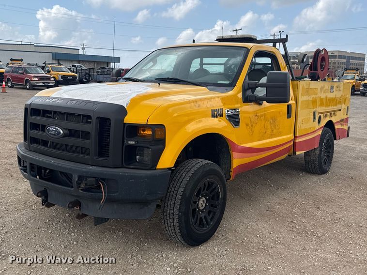 image for item ES5942 2009 Ford F250 Super Duty utility bed pickup truck