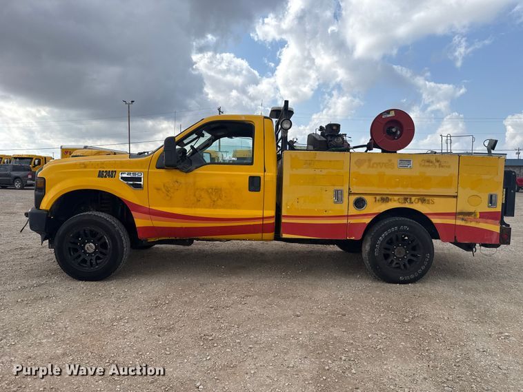 image for item ES5942 2009 Ford F250 Super Duty utility bed pickup truck